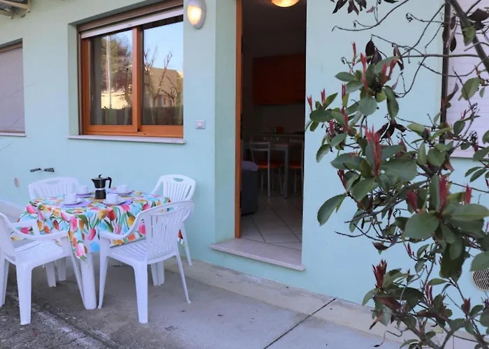 Apartamento Lovely With Pool-beahost