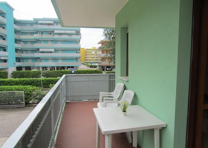 Apartamento Lovely With Pool-beahost