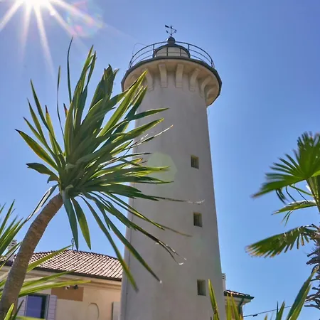 Lovely With Pool-beahost *